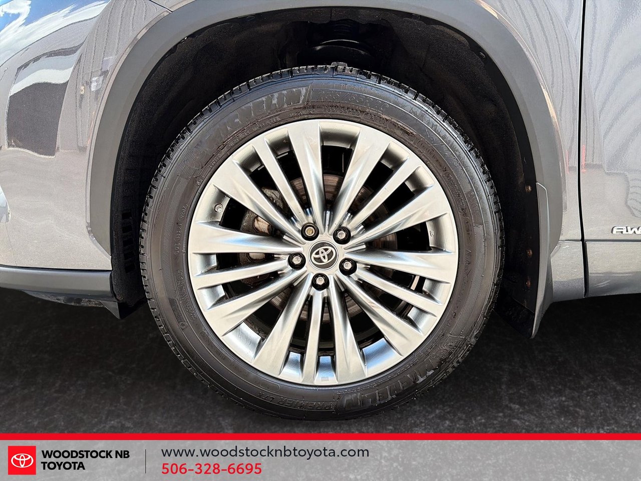 Toyota Highlander Hybrid Limited 2024-8