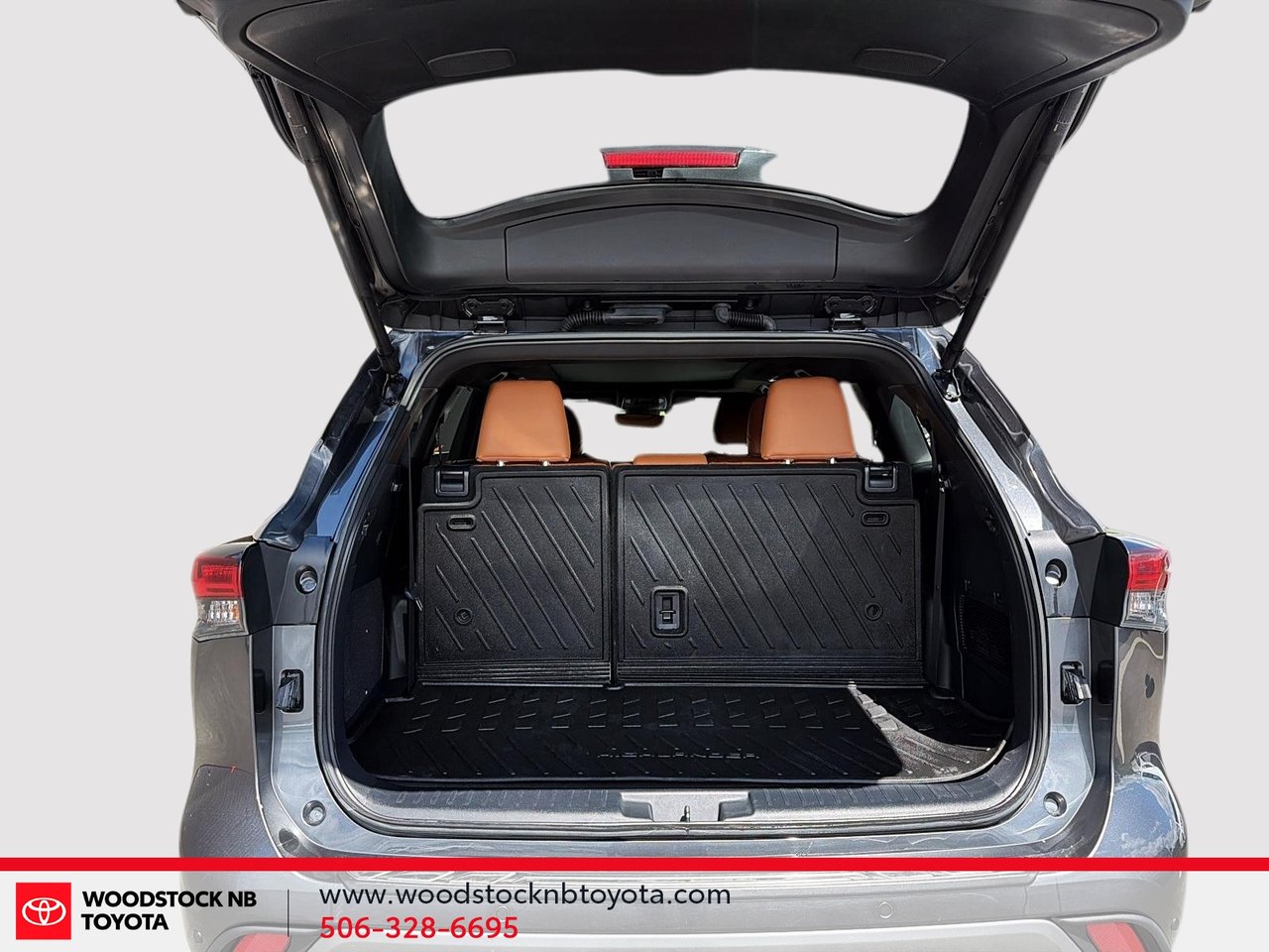 Toyota Highlander Hybrid Limited 2024-7