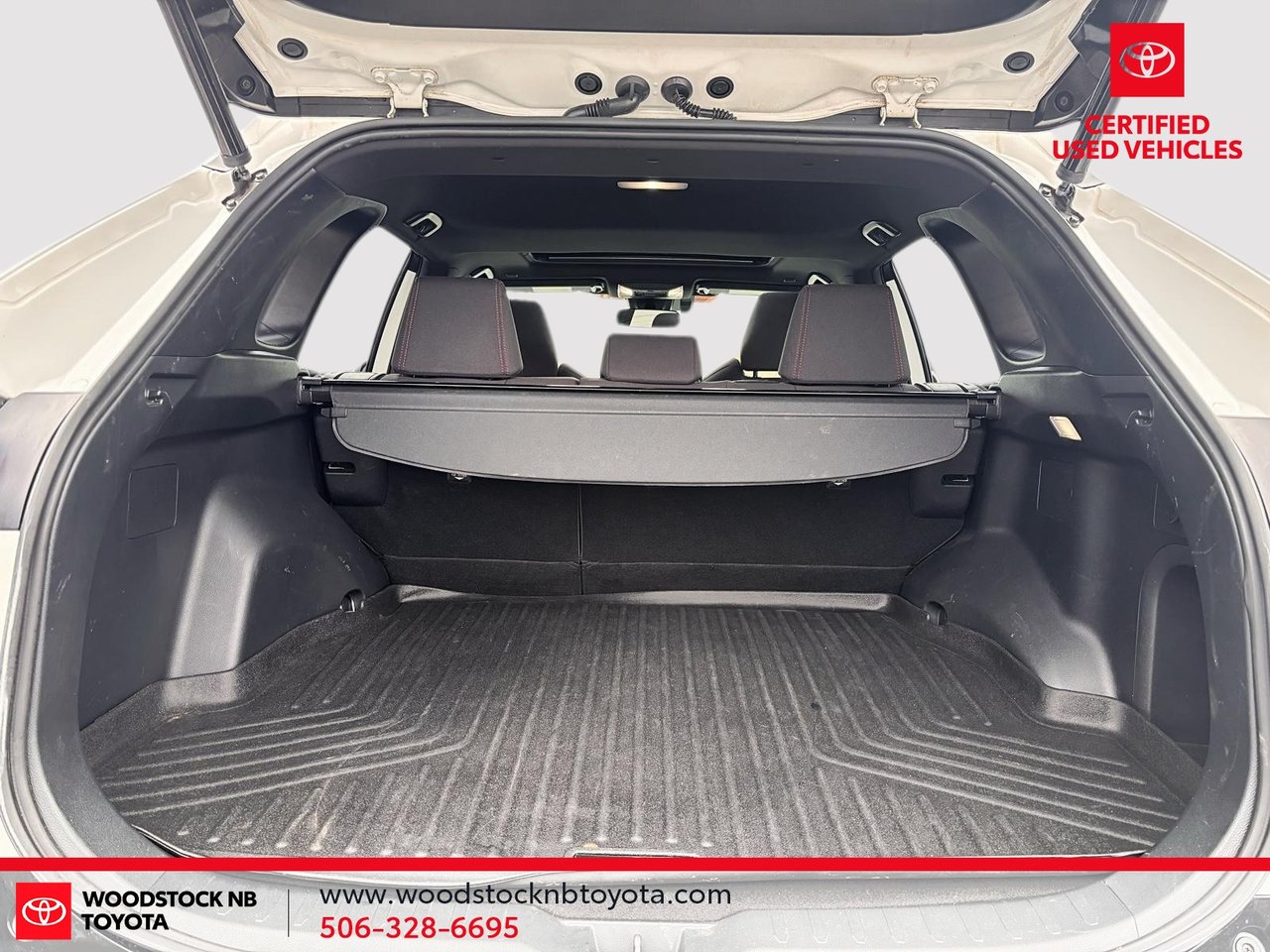 Toyota RAV4 Prime SE 2023-15
