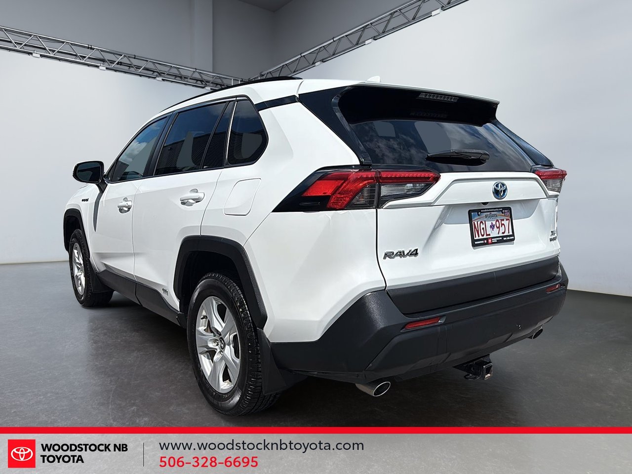 2019 Toyota RAV4 Hybrid XLE-4