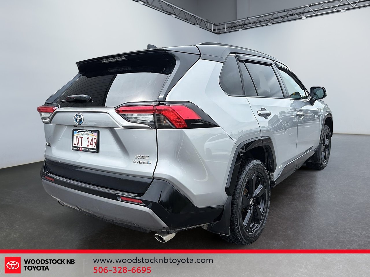 2021 Toyota RAV4 Hybrid XLE-5