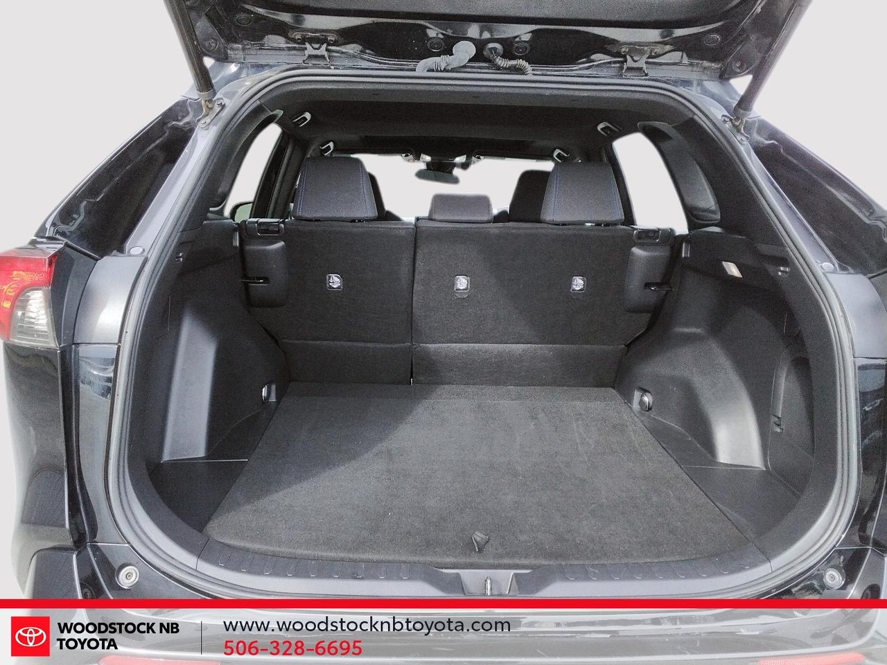 2022 Toyota RAV4 Hybrid SE-7