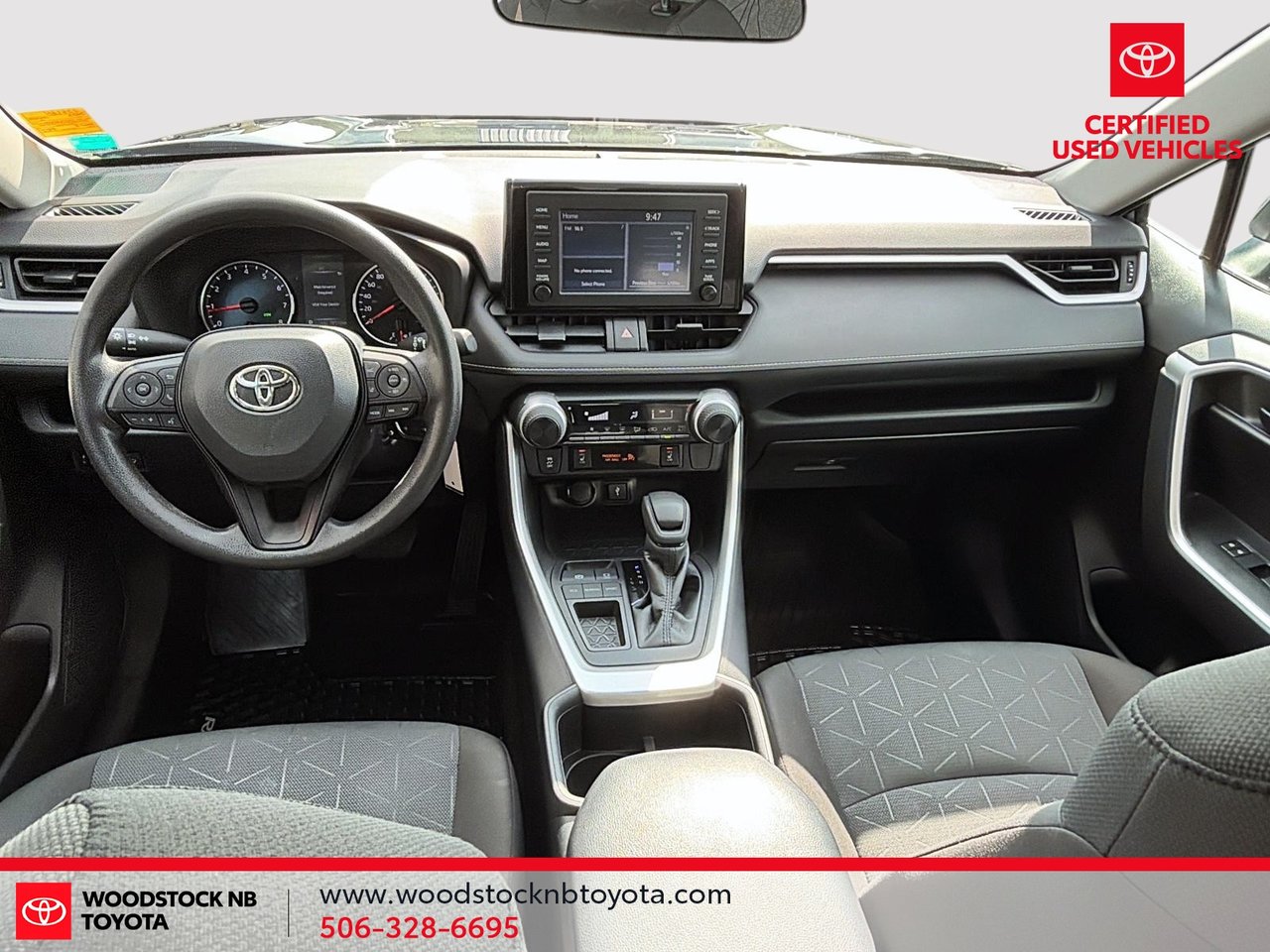 Toyota RAV4 LE 2022-15