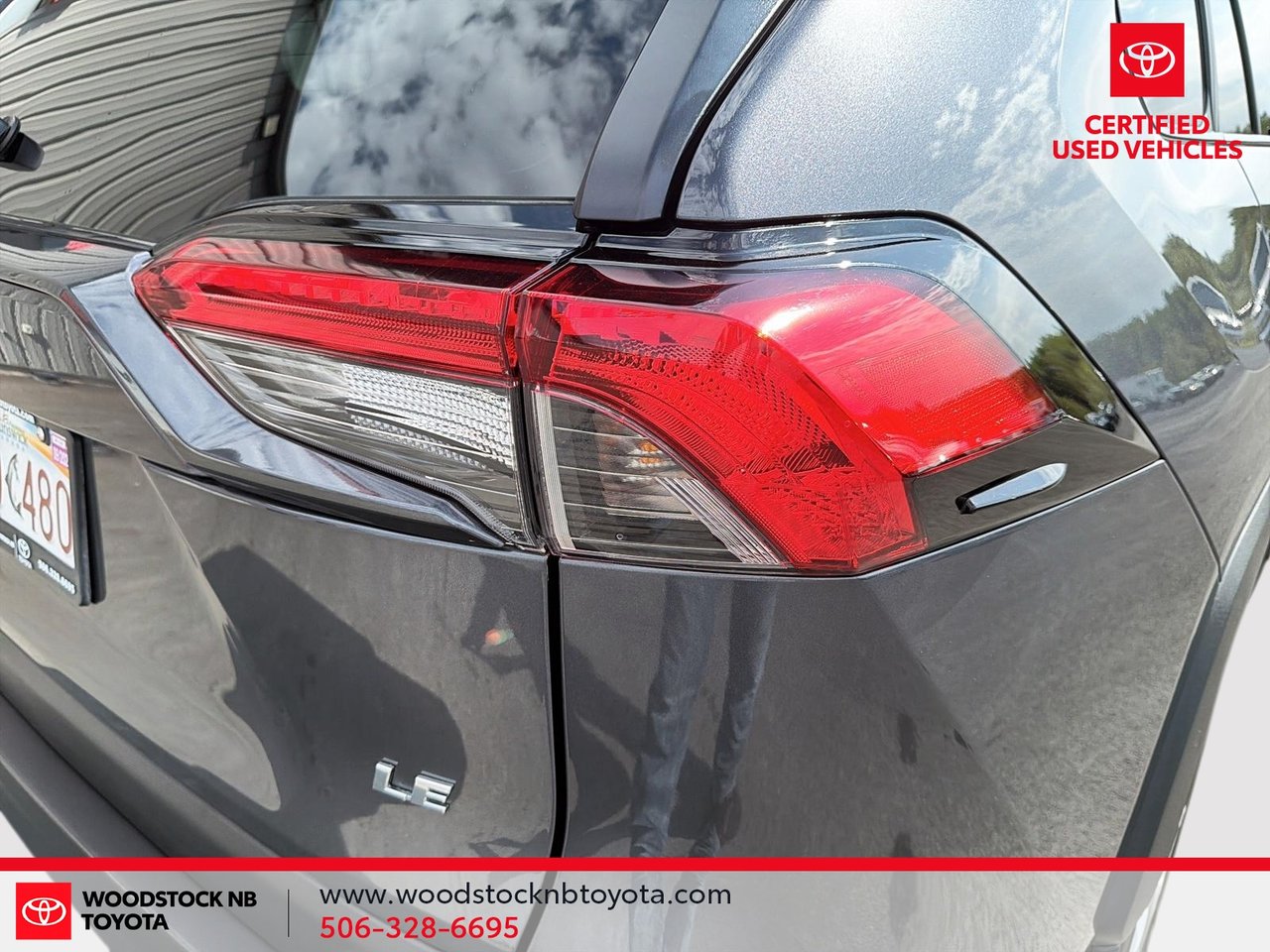 Toyota RAV4 LE 2022-9