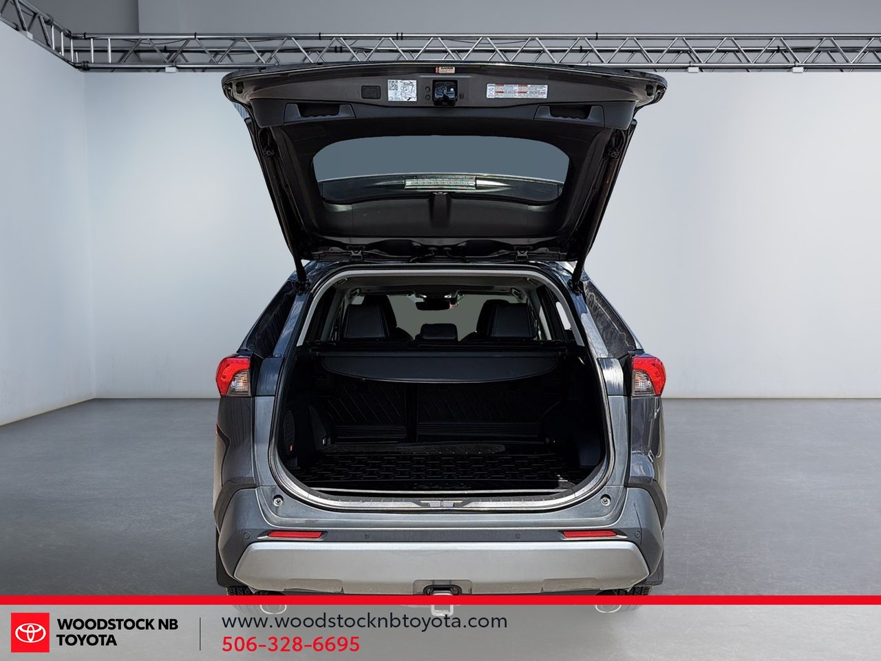 Toyota RAV4 Hybrid Limited 2025-7