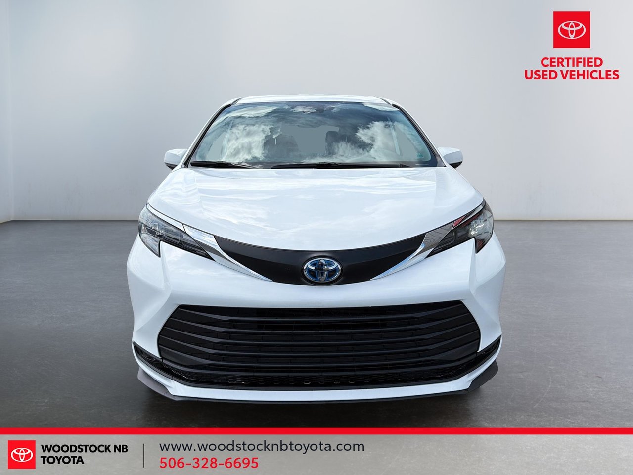 2025 Toyota Sienna LE-2