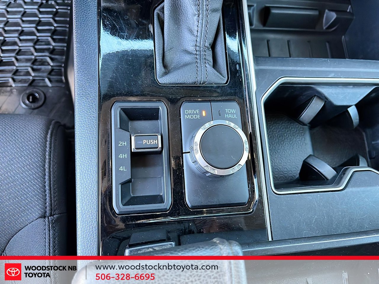2022 Toyota Tundra DOUBLE CAB SR-22