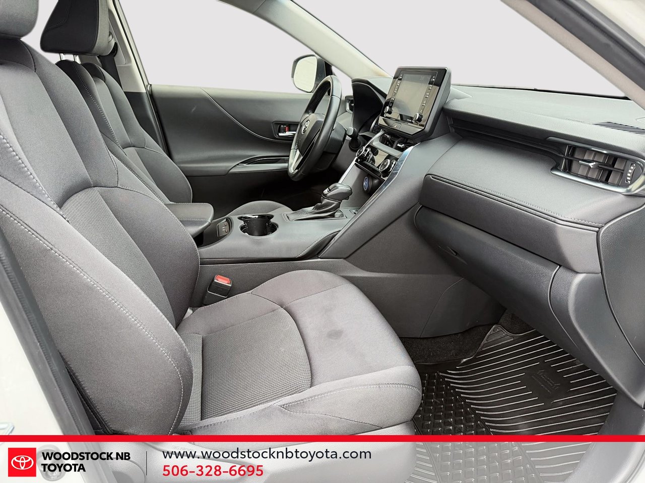 Toyota Venza  2021-16
