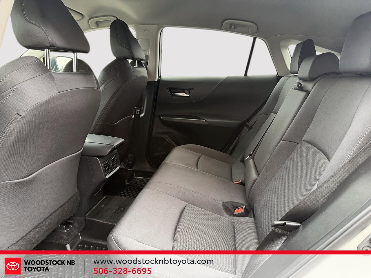 Toyota Venza  2021-13
