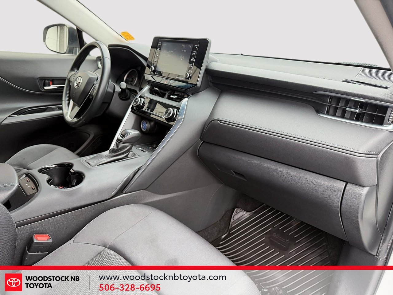 Toyota Venza  2021-17