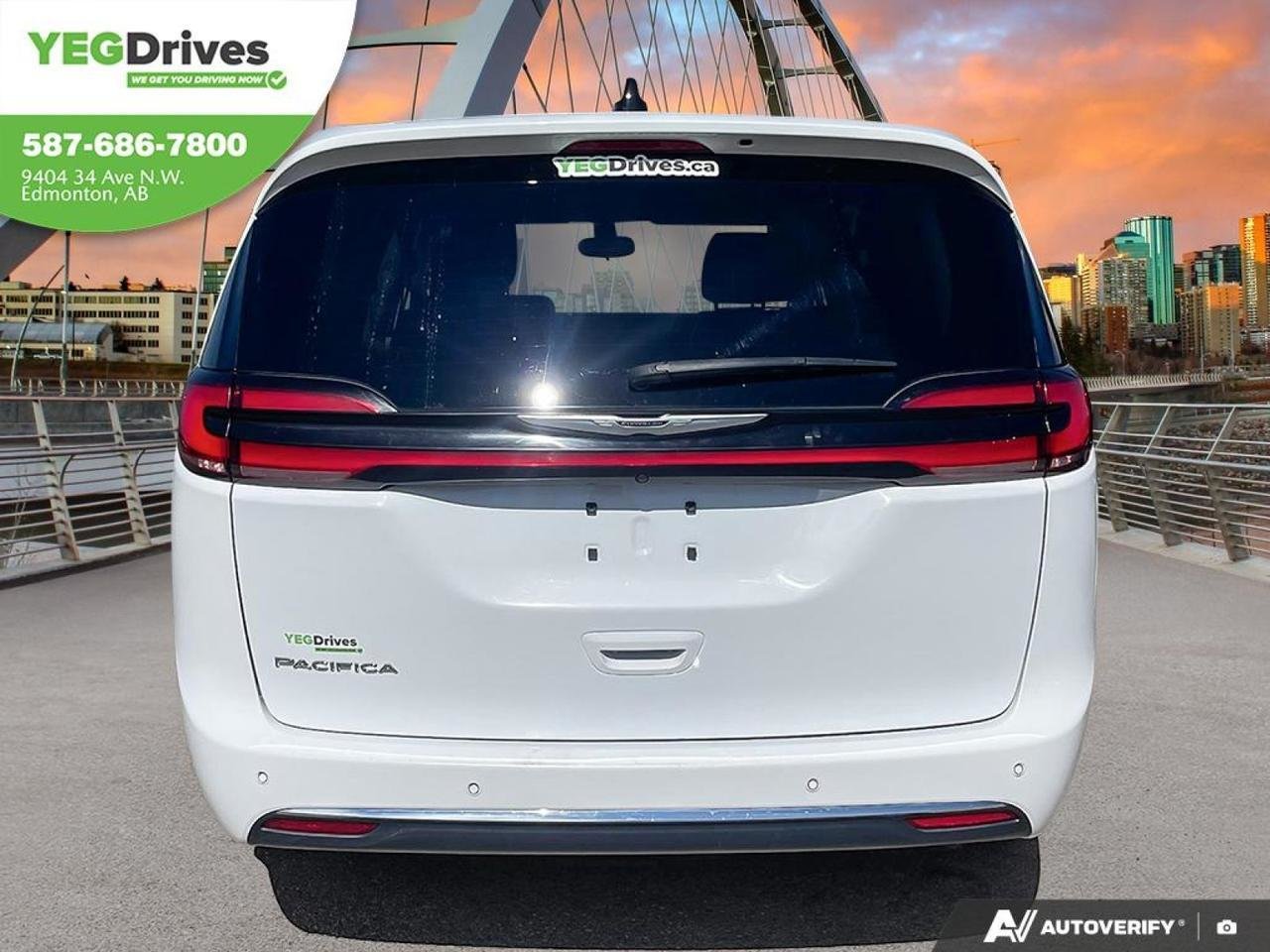 2024 Chrysler Pacifica Touring-L-4