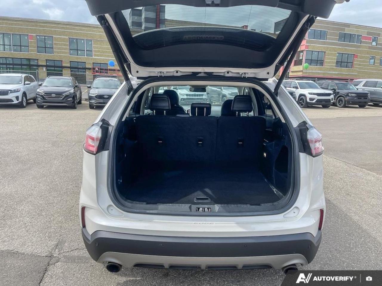 2019 Ford EDGE SEL-11