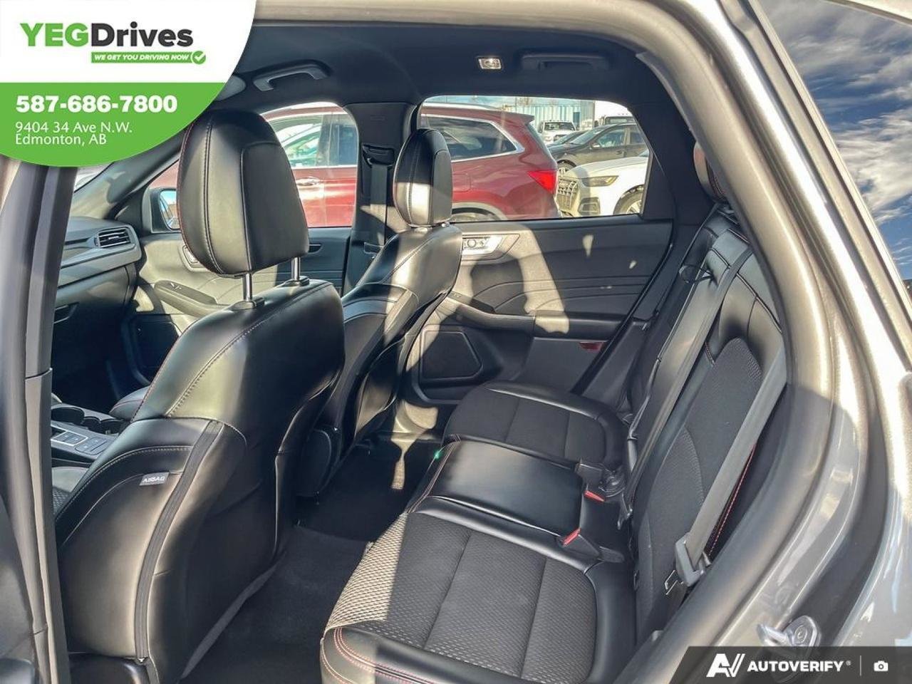 2024 Ford Escape ST-Line-22