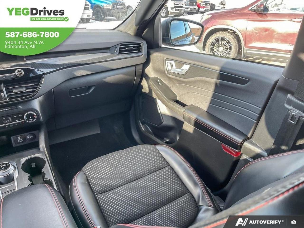 2024 Ford Escape ST-Line-24