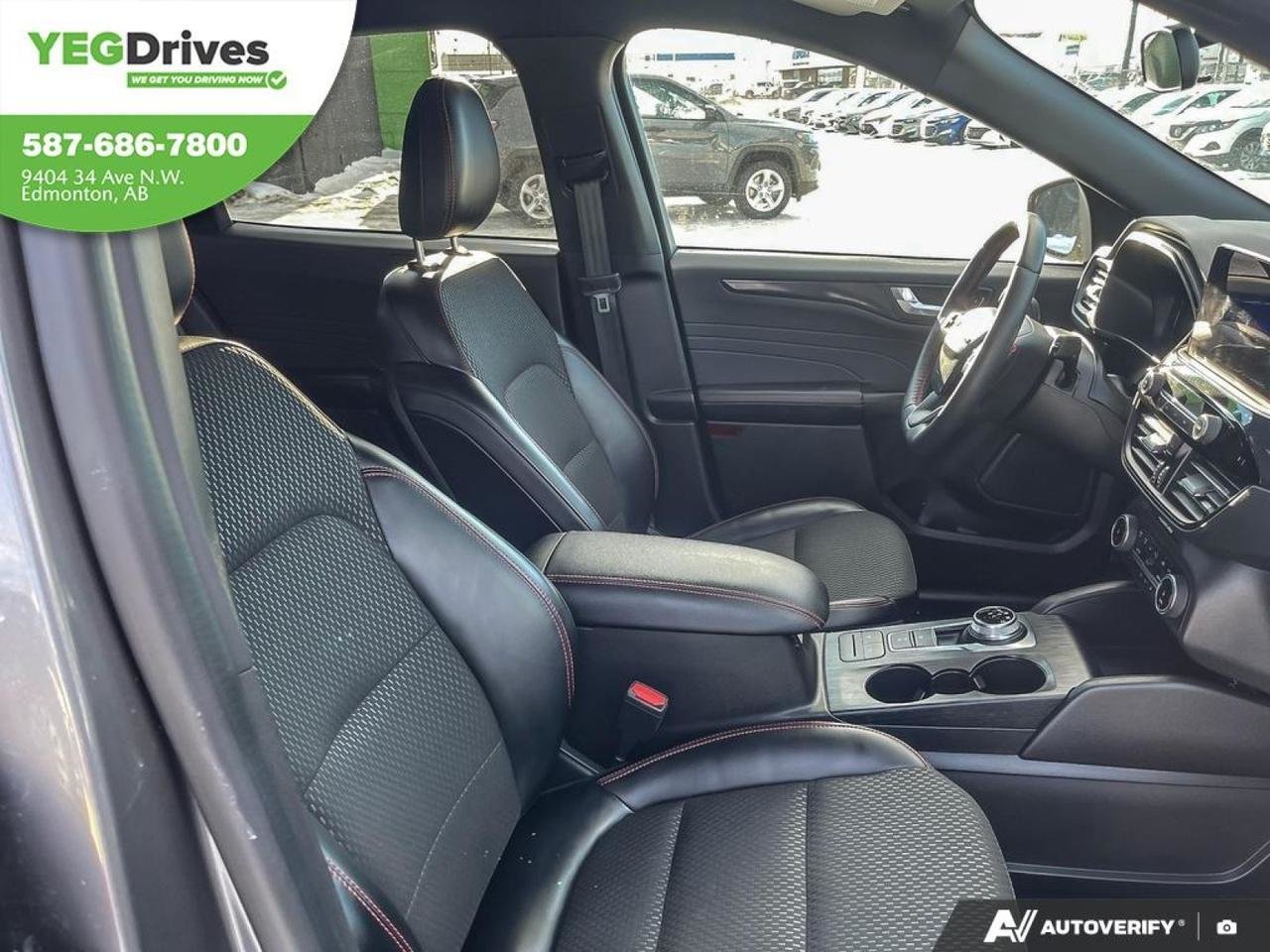 2024 Ford Escape ST-Line-21