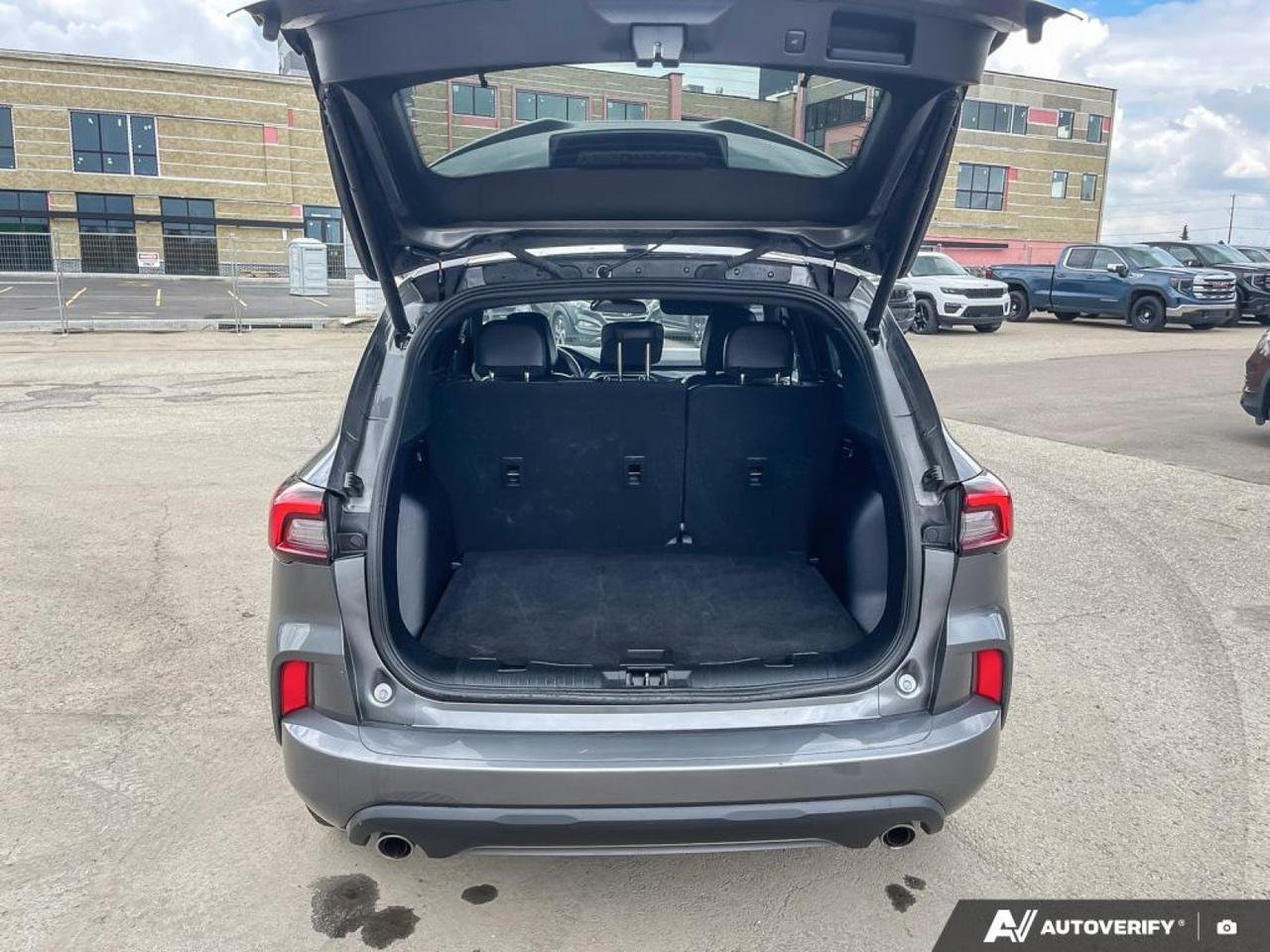 2024 Ford ESCAPE ST-LINE-11