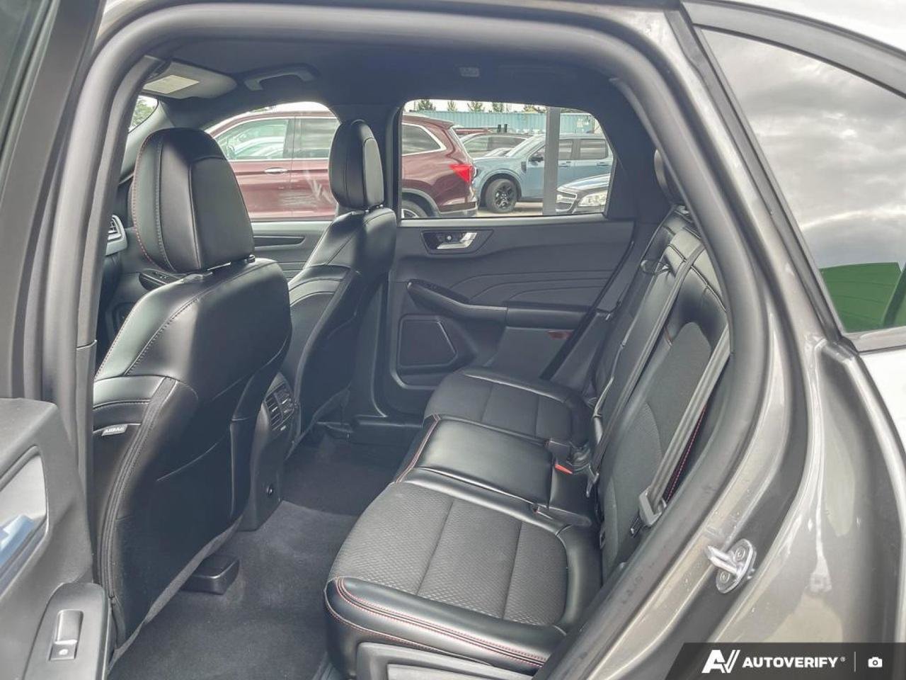 2024 Ford ESCAPE ST-LINE-22