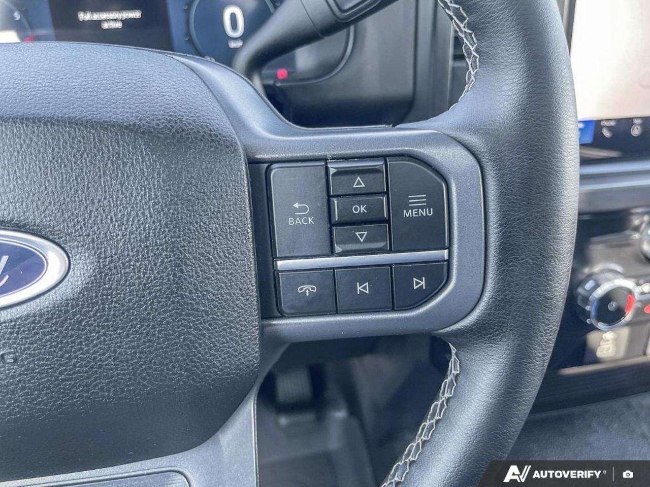 2025 Ford Super Duty F-350 SRW LARIAT-15