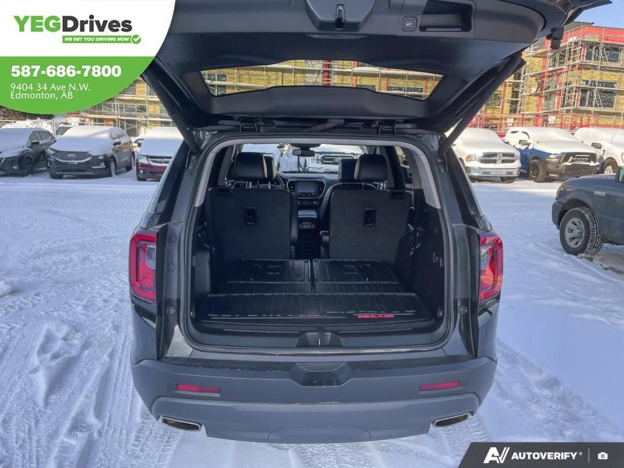 2023 GMC Acadia AT4-11