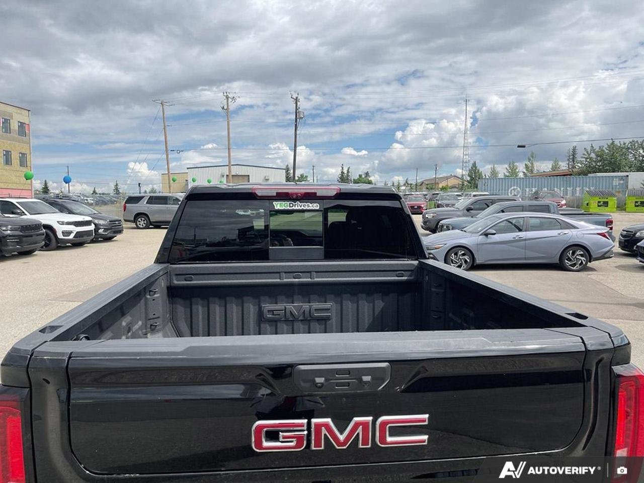 2025 GMC Sierra 1500 AT4-10