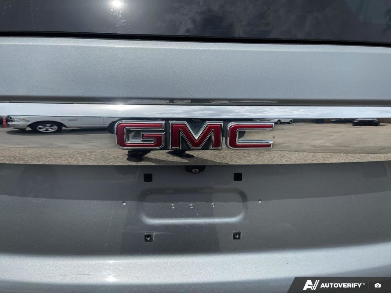 2024 GMC Yukon SLE-8