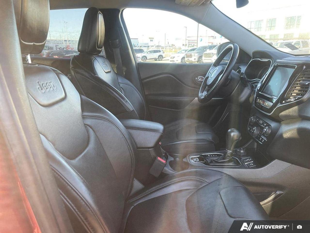 2019 Jeep Cherokee Limited-21