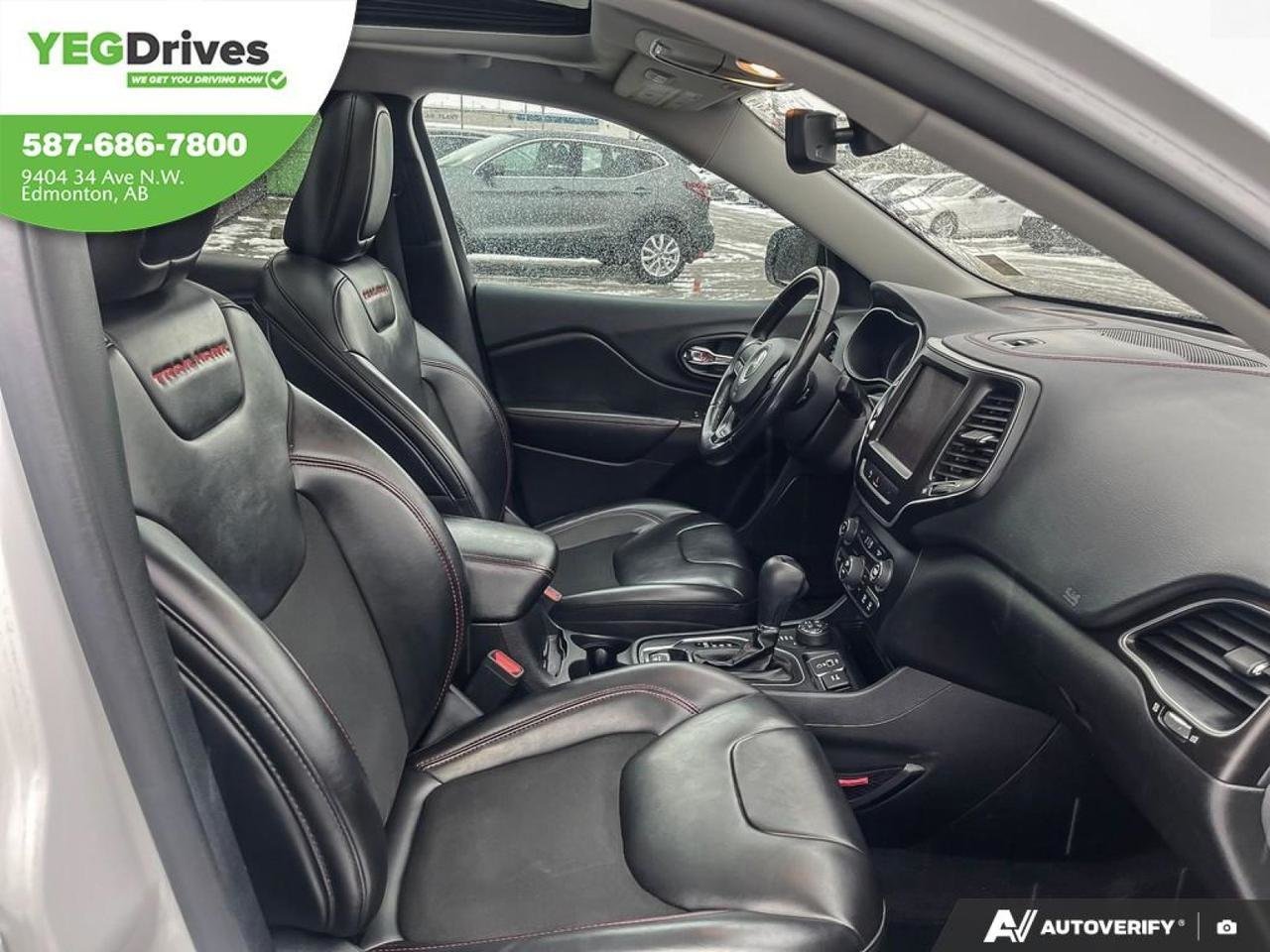 2020 Jeep Cherokee Trailhawk-21