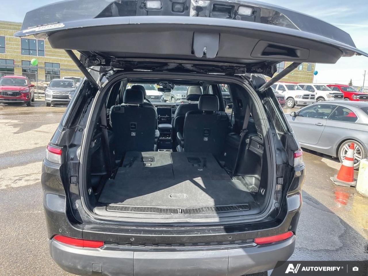 2024 Jeep Grand Cherokee L Limited-11