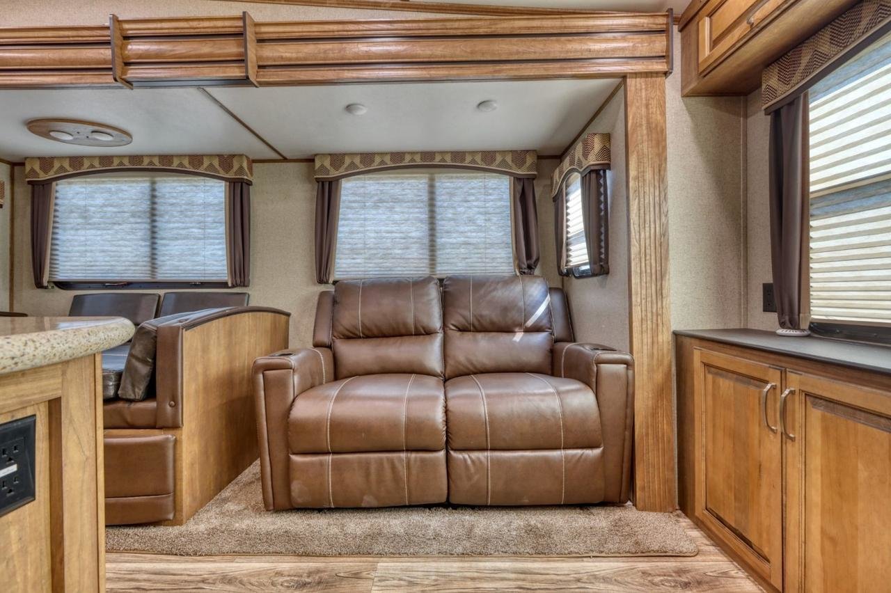 2019 Keystone Super-Lite 296SBH-17