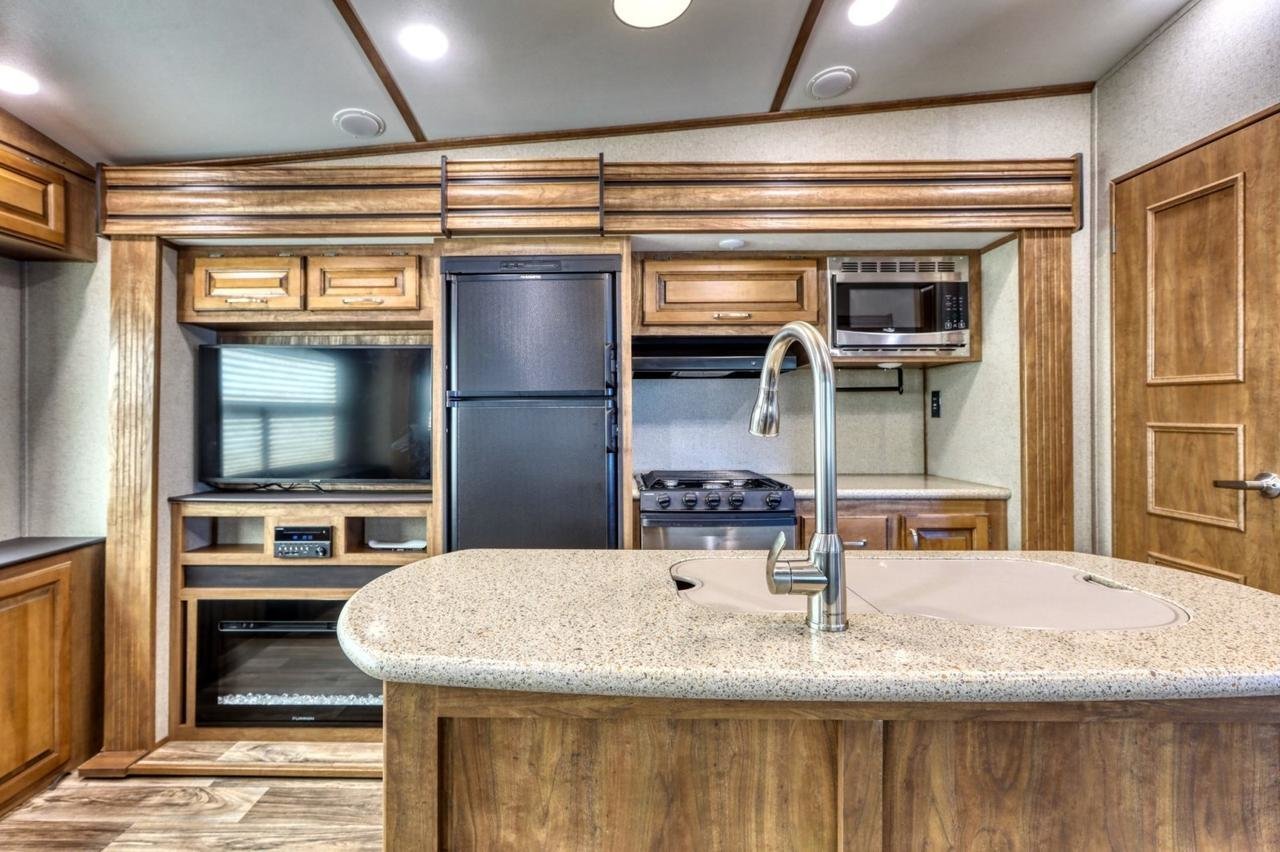 2019 Keystone Super-Lite 296SBH-15