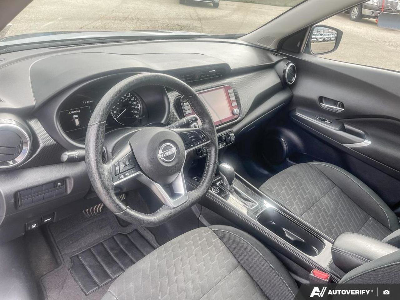 2025 Nissan Kicks Play SV-12