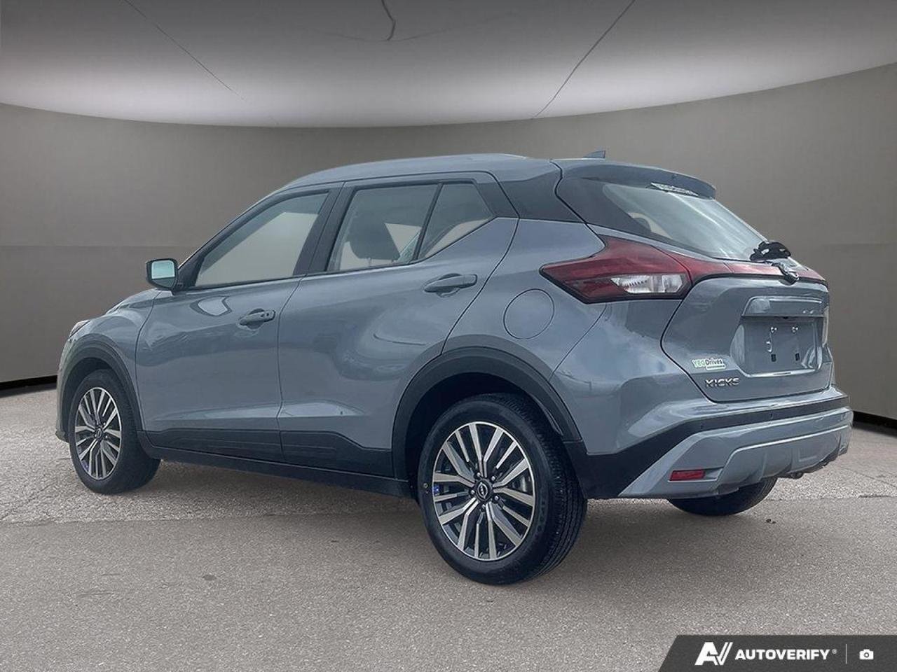 2025 Nissan Kicks Play SV-3