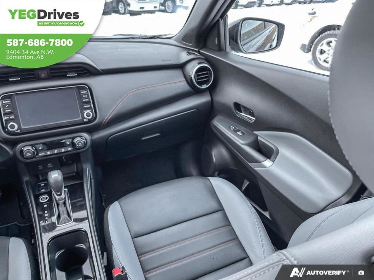 2024 Nissan Kicks SR PREMIUM-24