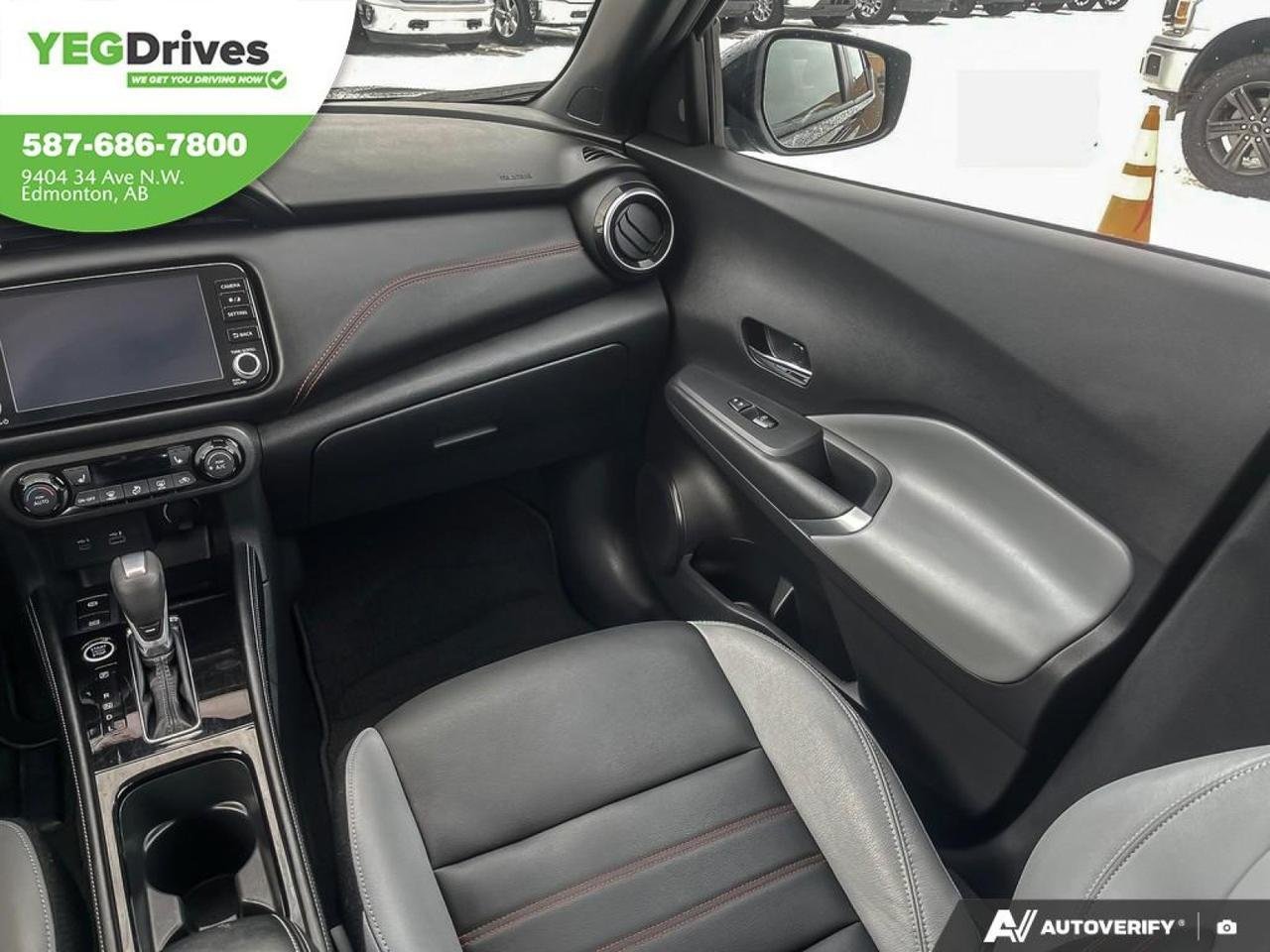 2024 Nissan Kicks SR PREMIUM-24