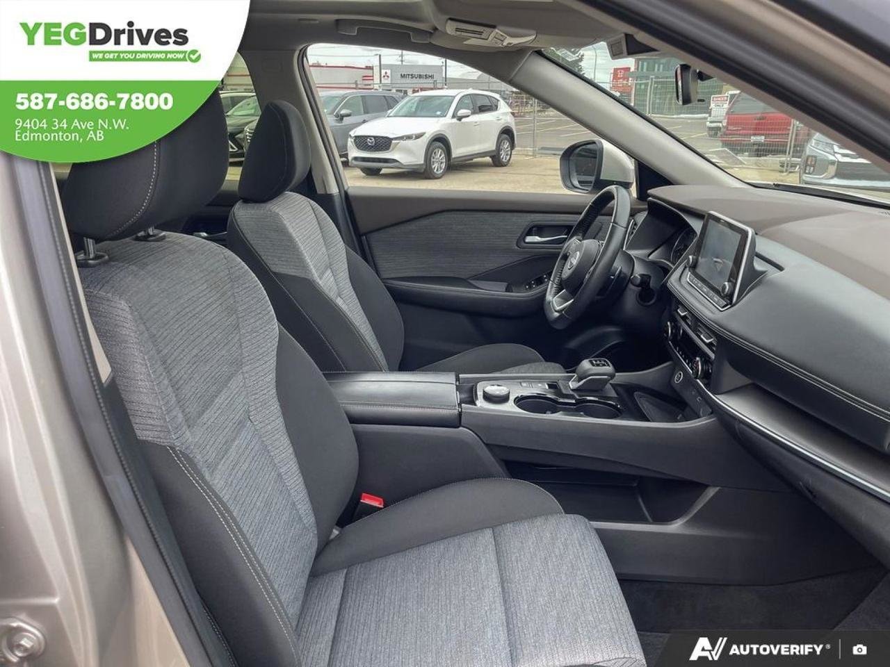 2023 Nissan Rogue SV Moonroof-21