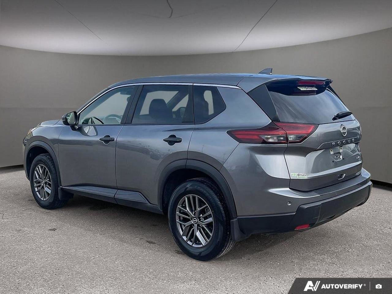 2025 Nissan Rogue S-3