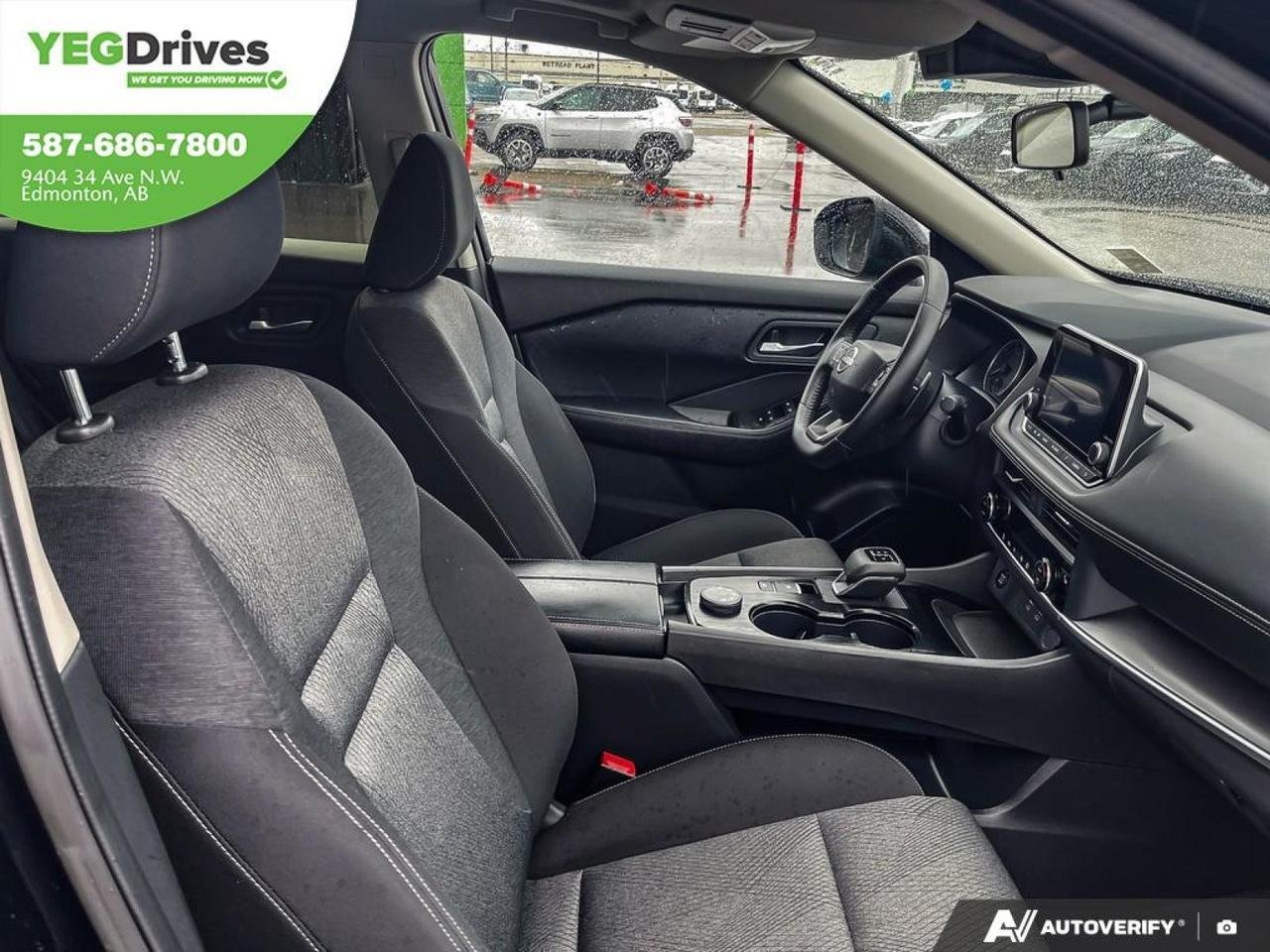 2025 Nissan Rogue SV Moonroof-21