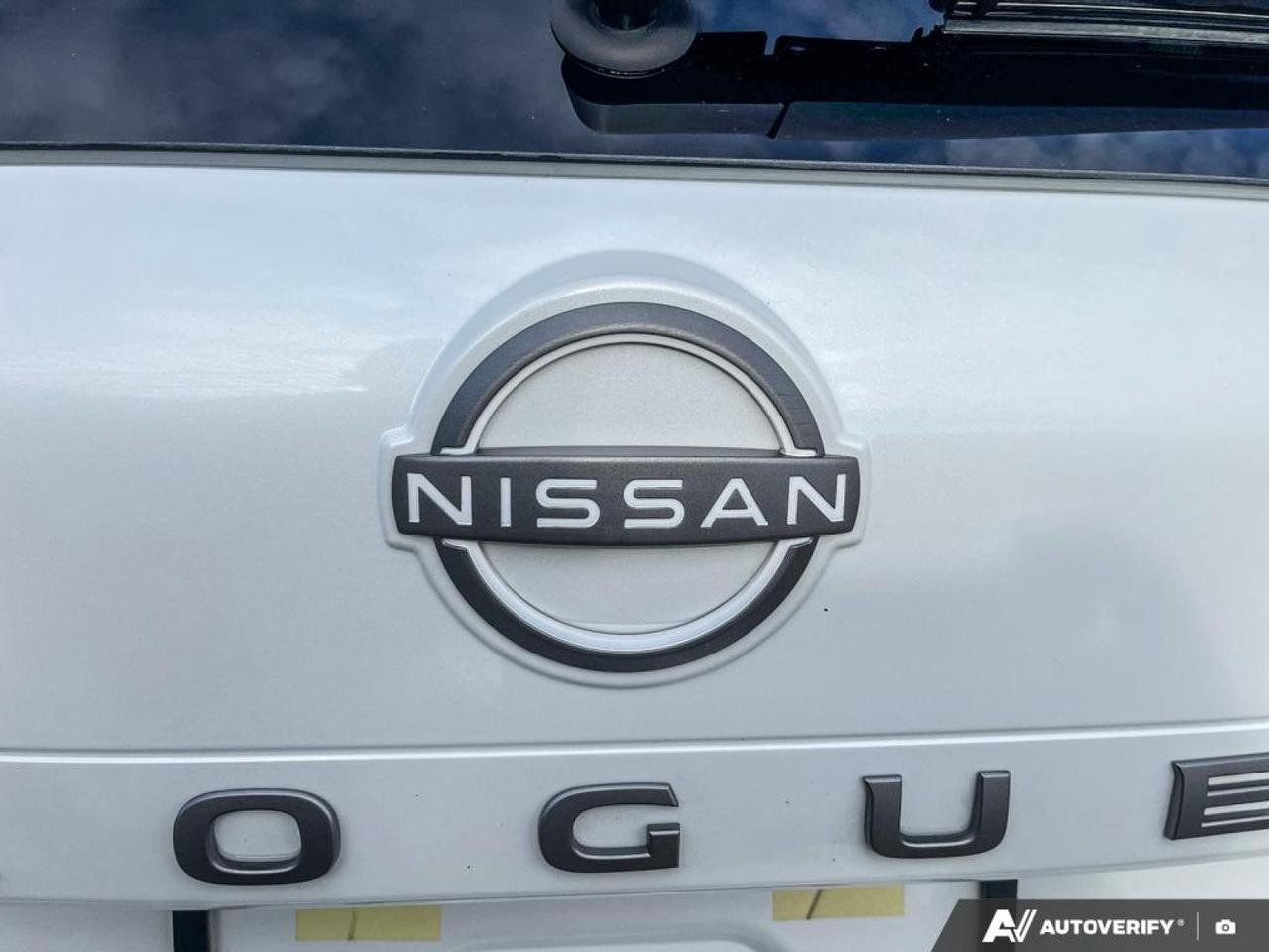 2025 Nissan Rogue SV Moonroof-8