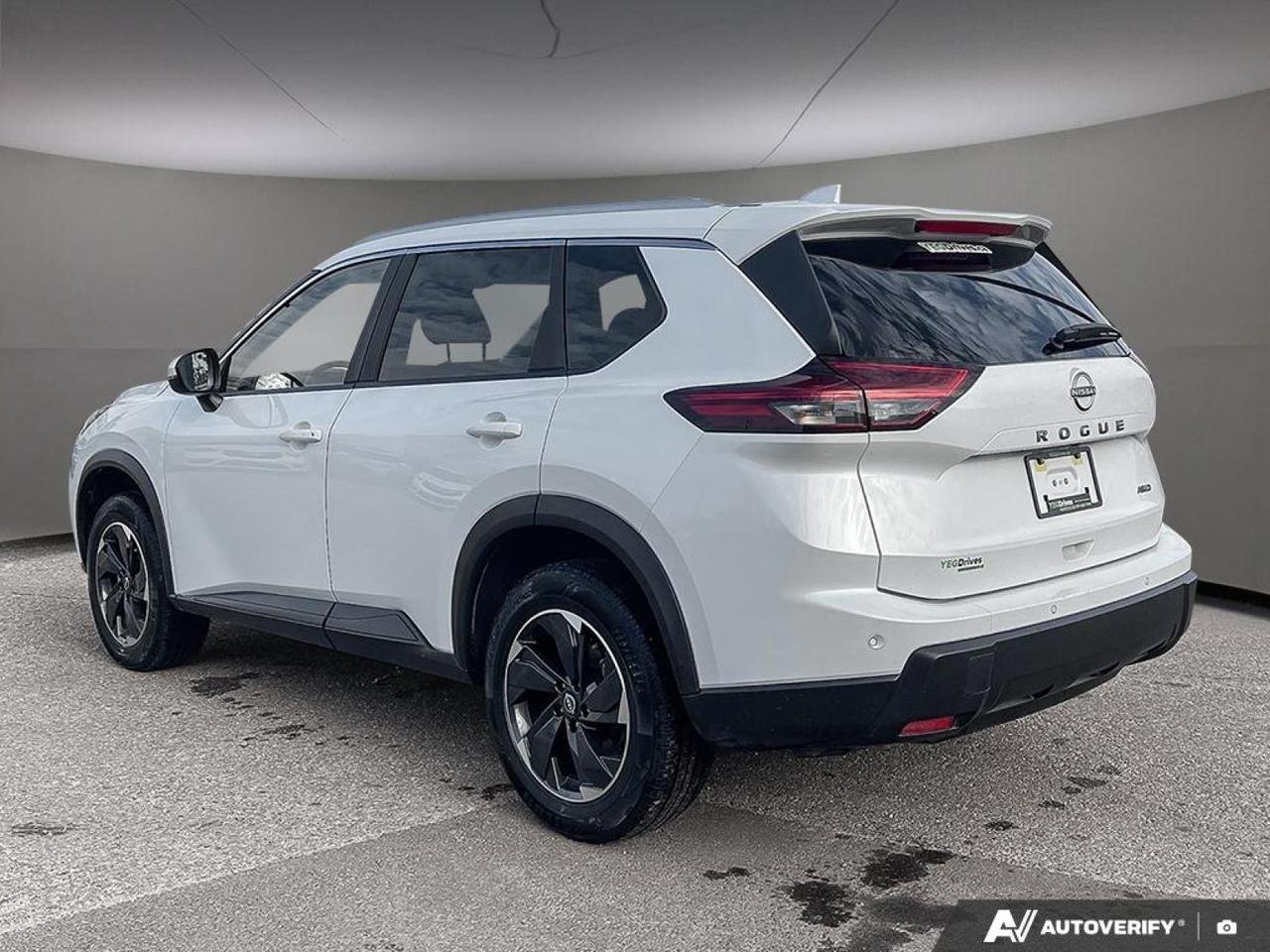 2025 Nissan Rogue SV Moonroof-3