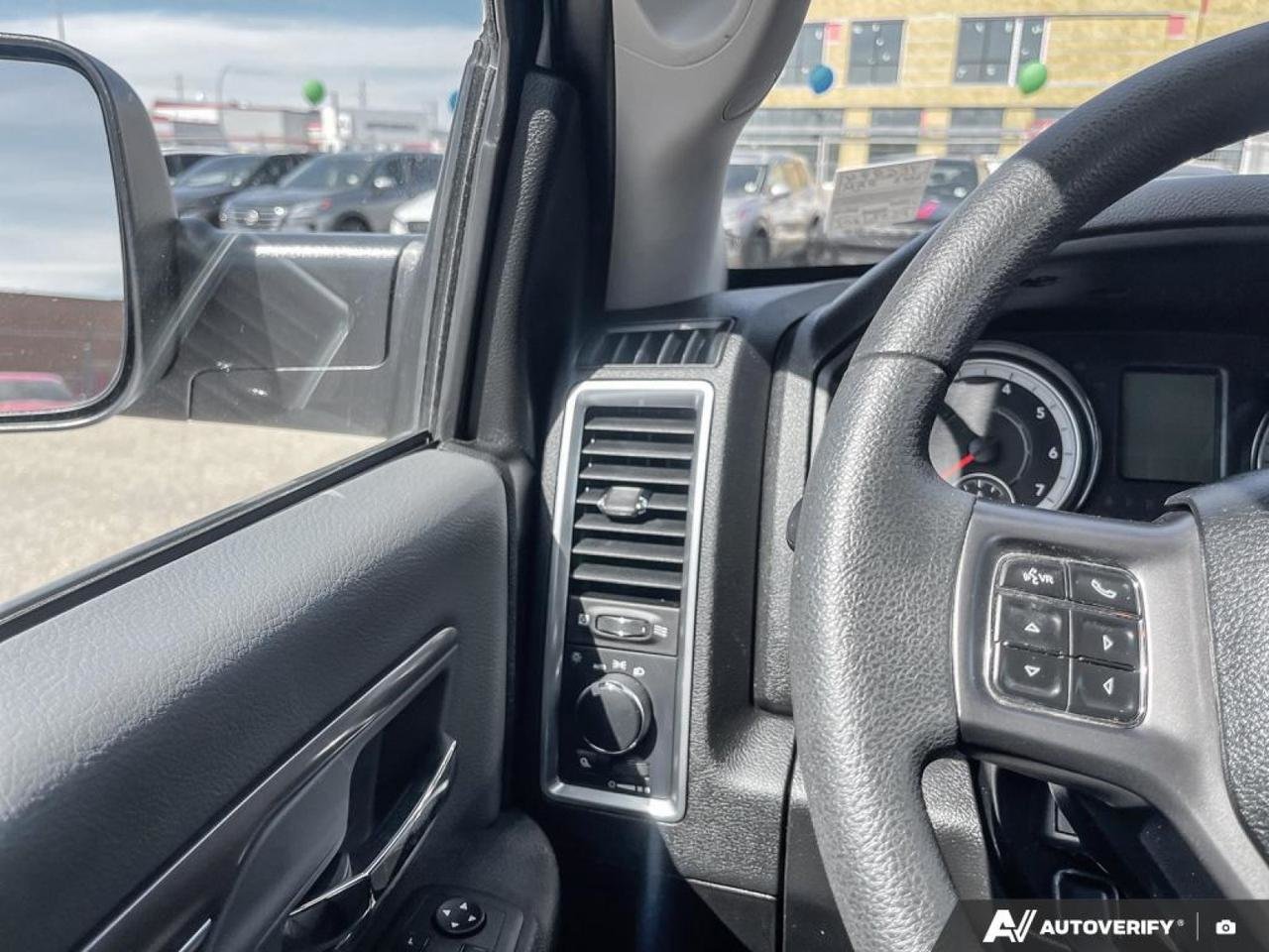 2023 Ram 1500 Classic SLT-16