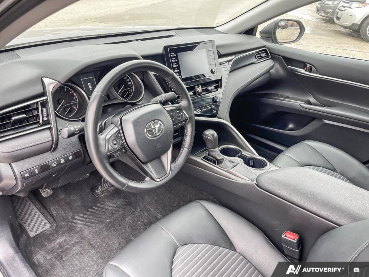 2024 Toyota CAMRY SE-12