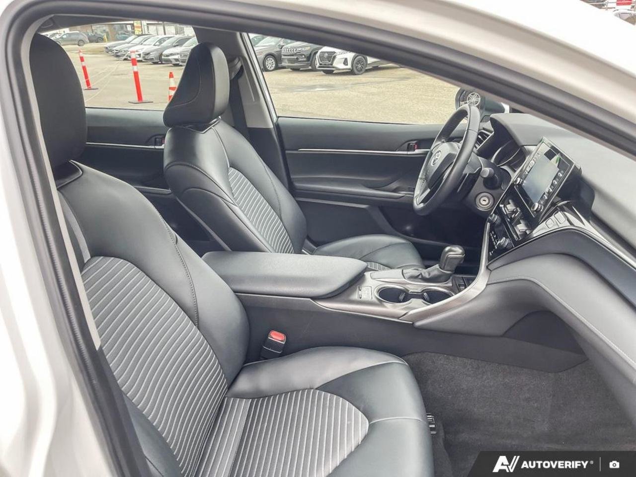 2024 Toyota CAMRY SE-21