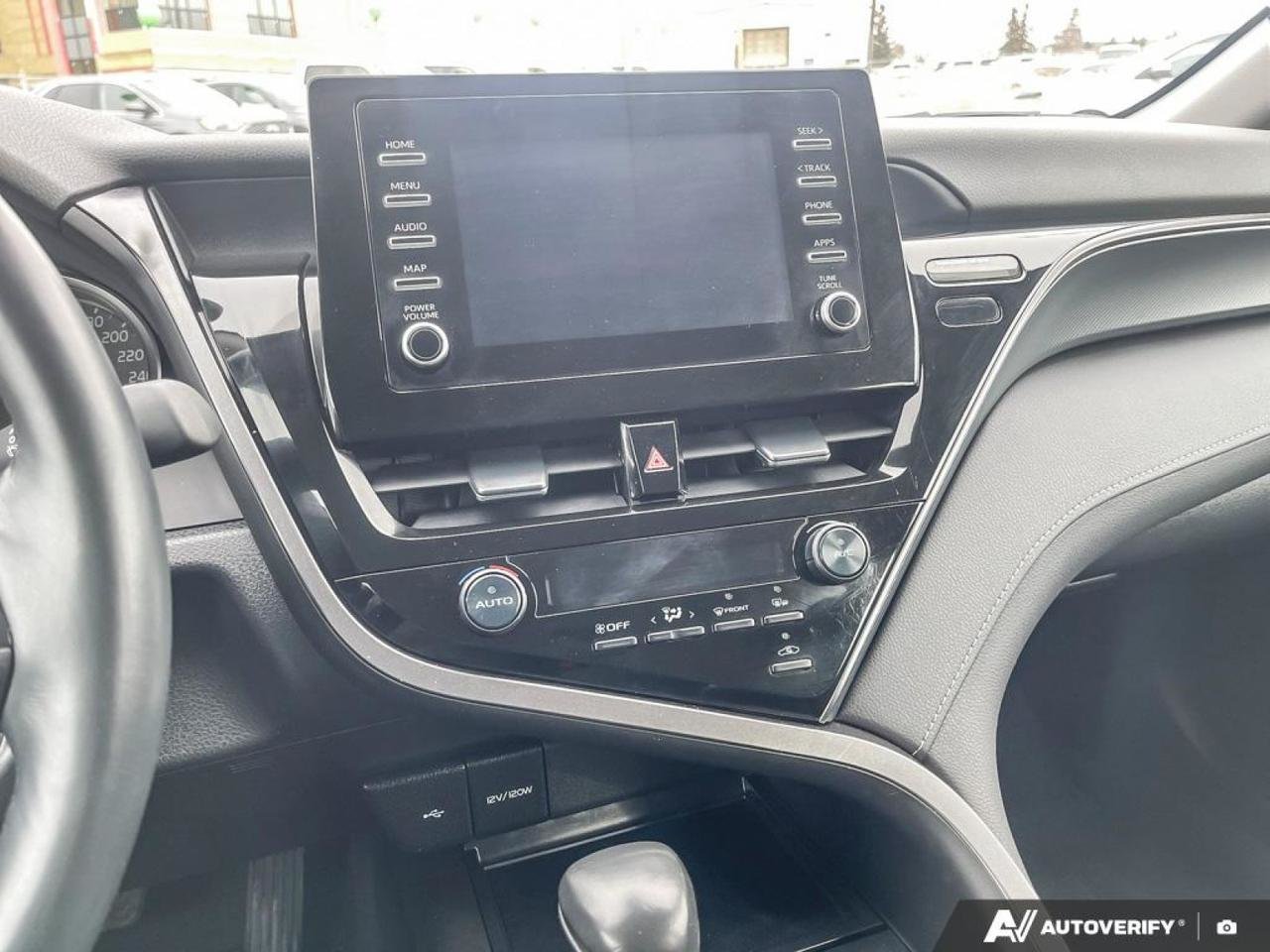 2024 Toyota CAMRY SE-18
