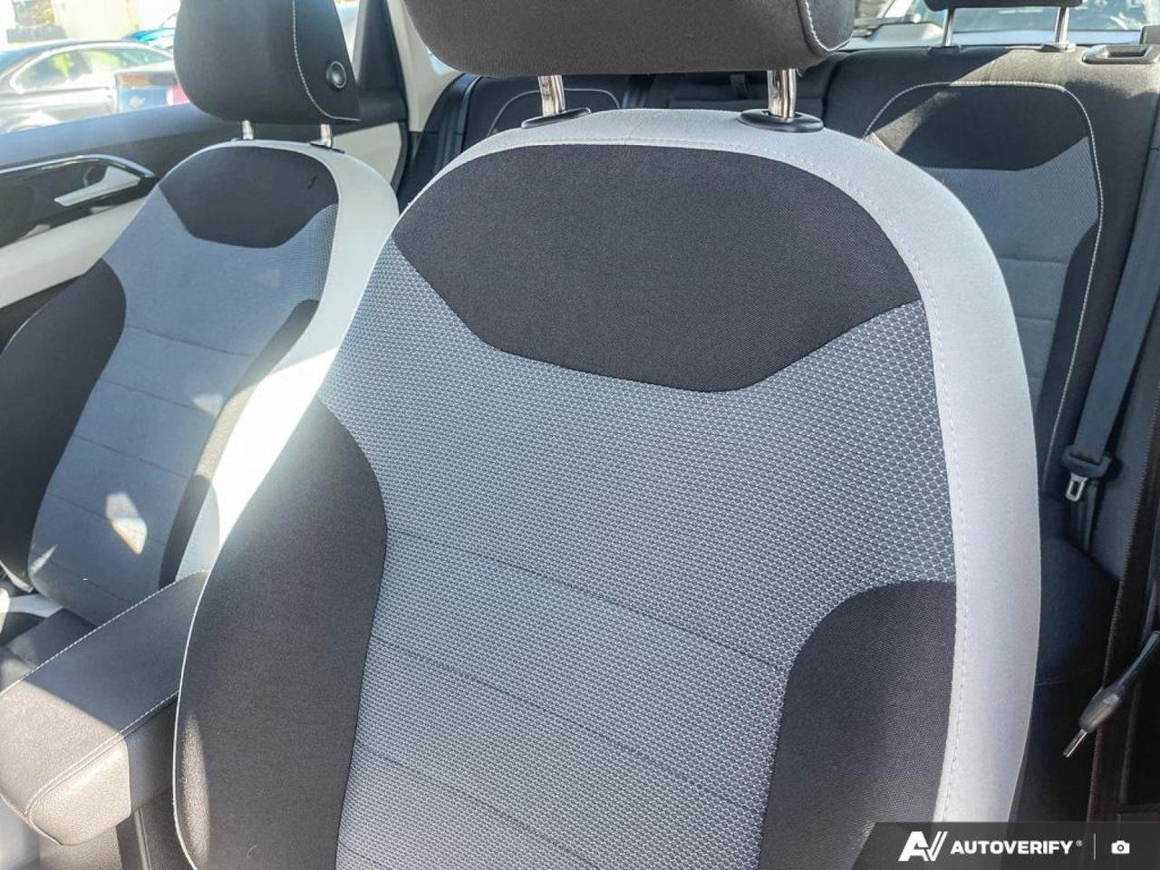 2025 Volkswagen Taos Trendline-19