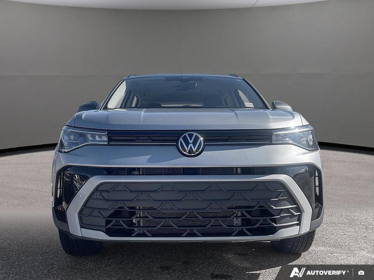 2025 Volkswagen Taos Trendline-1
