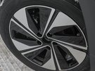 2025 Volkswagen Taos Comfortline Pano Roof Package / Platinum Gray Metallic