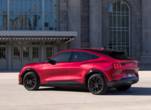 Ford Mustang Mach-E 2025 : performance, technologie et plaisir de conduite électrifié