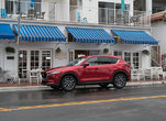 Un CX-9 rouge Un CX-9 rouge