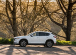 Un CX-9 blanc Un CX-9 blanc