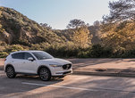 Un CX-9 blanc Un CX-9 blanc